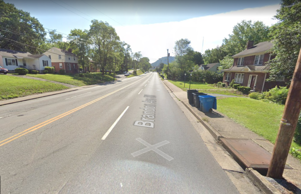 Brandon Avenue in Roanoke Virginia, 4 way divided arterial